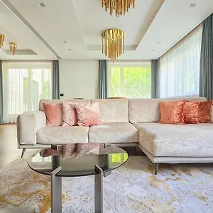 Sun Hill Luxury , Budapeszt Węgry